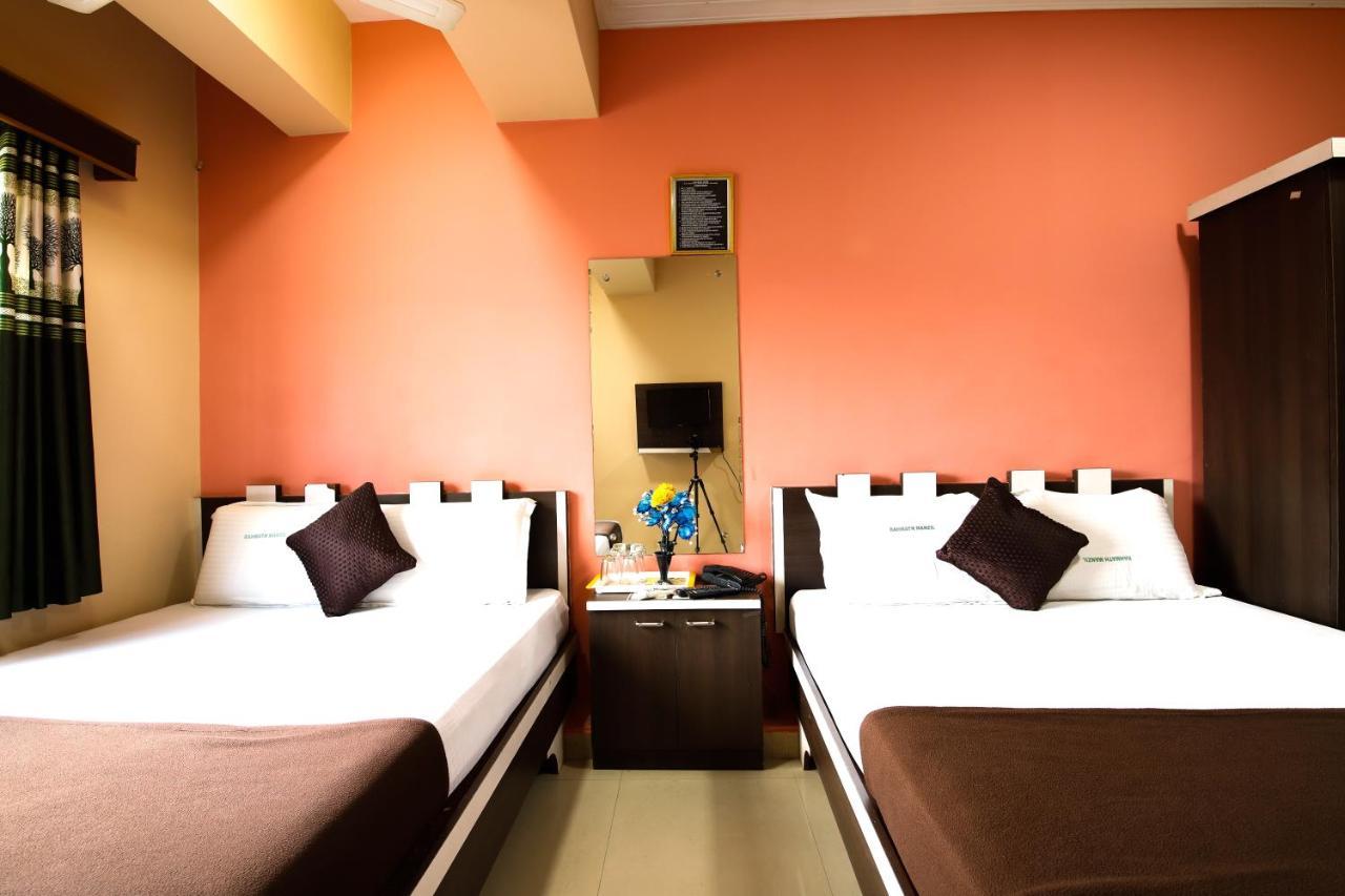 Lusia Inn Bangalore Extérieur photo
